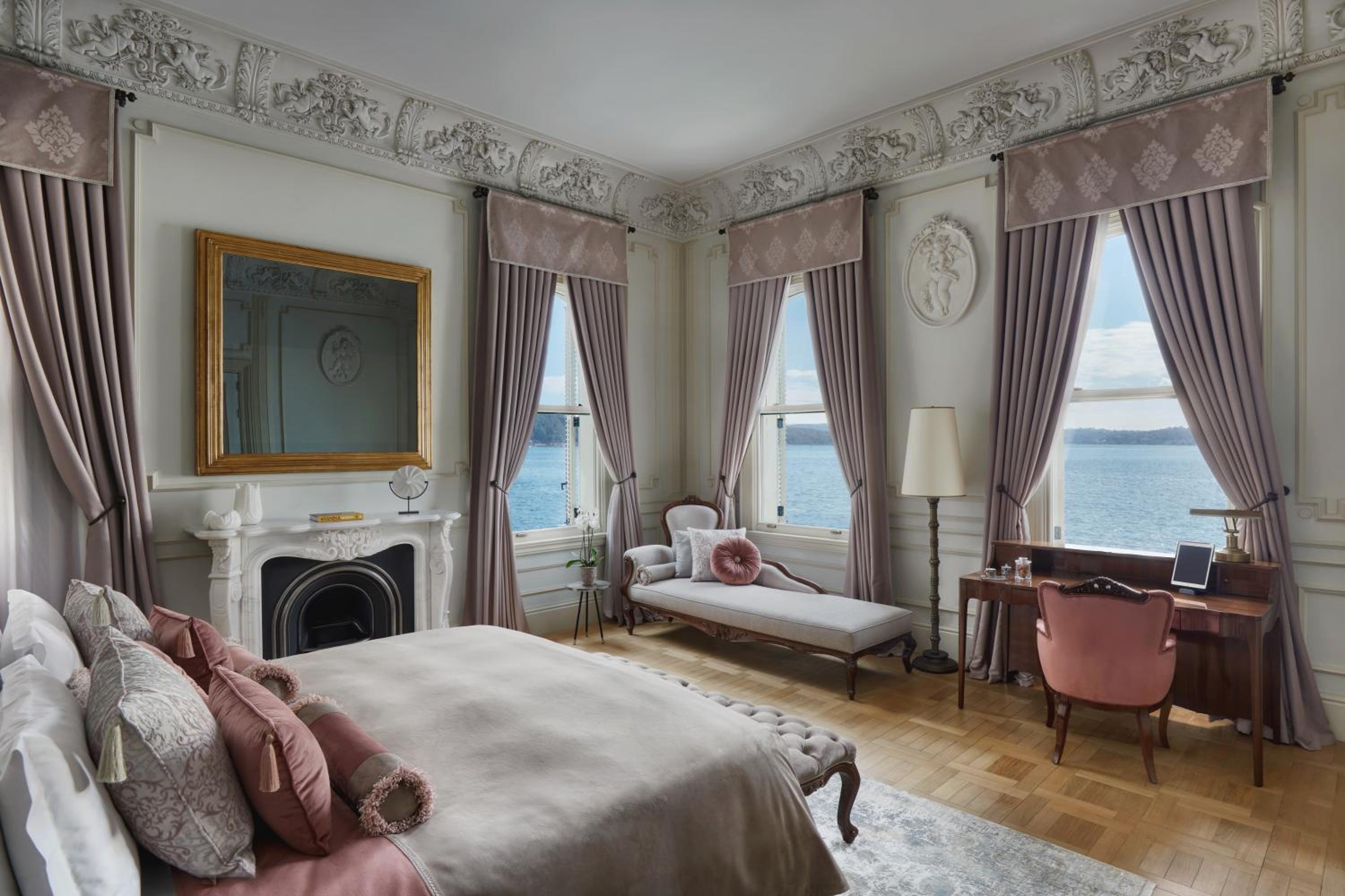 Royal, Suite, King Bed