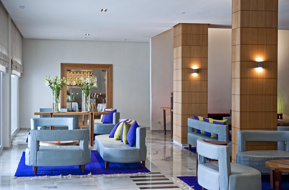 THE ORANGERS BEACH RESORT AND BUNGALOWS 10/43