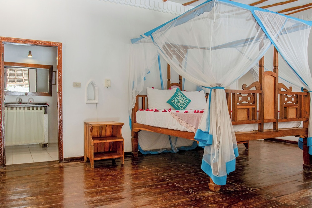 Hakuna Majiwe Beach Lodge 39/50