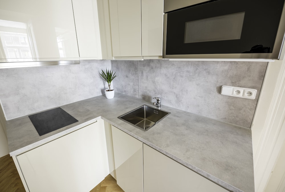 Letna Garden Suites 66/66