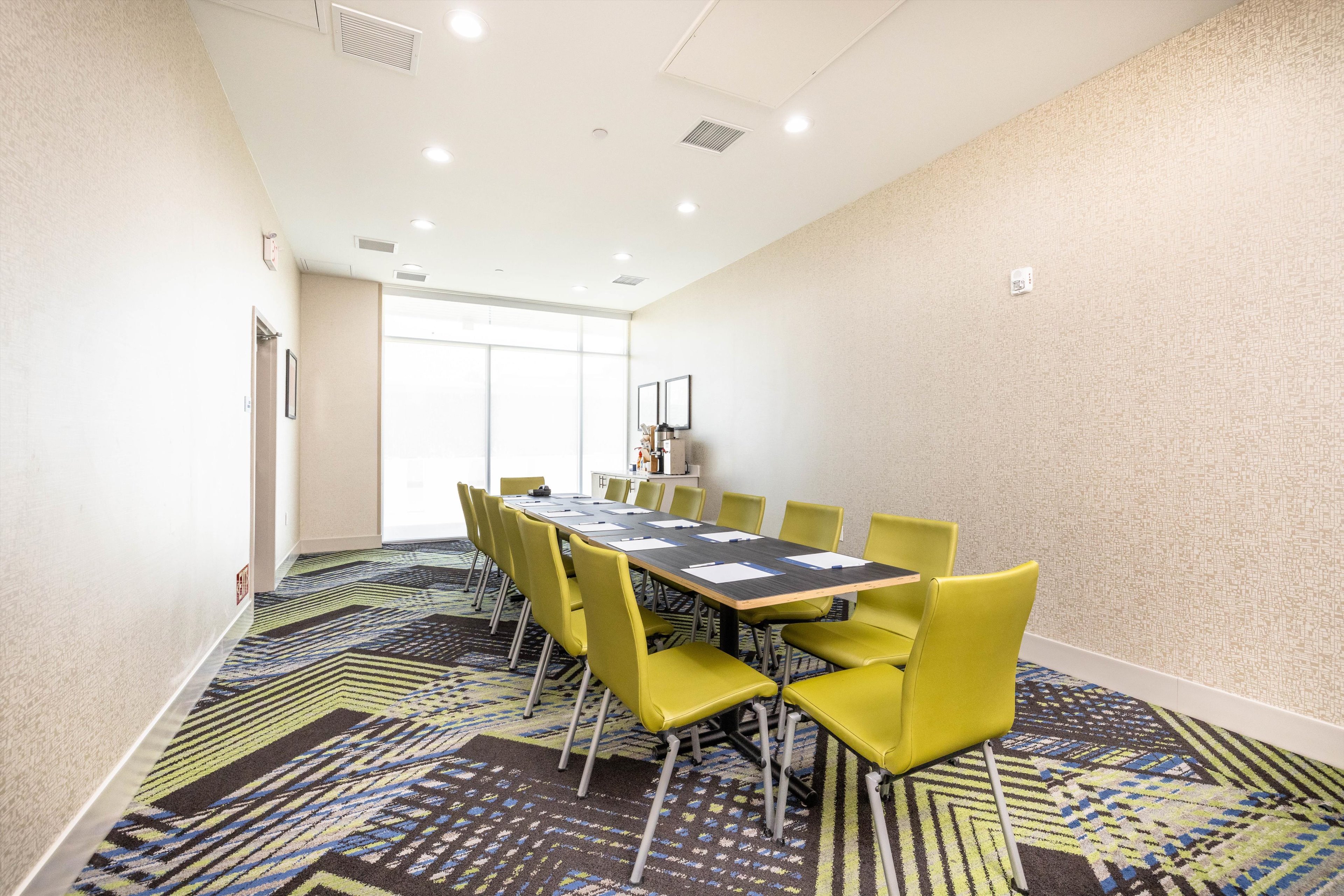 HOLIDAY INN EXPRESS AND SUITES SAN JOSE SILICON VALLEY 54/64