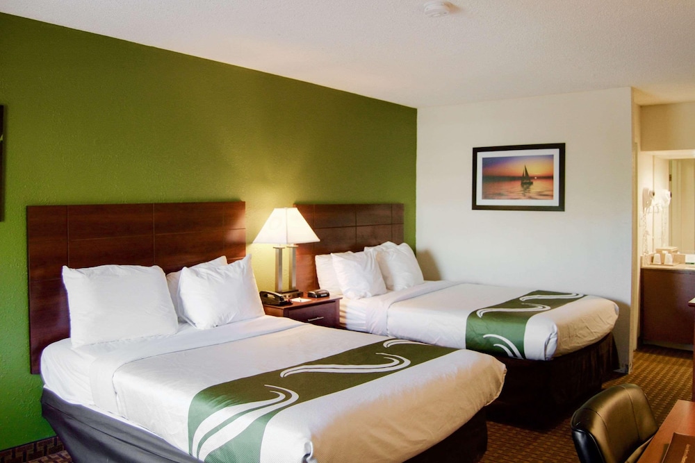 SureStay Hotel by Best Western St. Pete Clearwater Airport 22/43