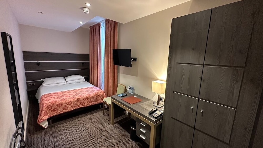 Hotel Bristol 19/50