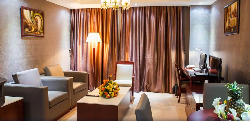 Grand Legacy Hotel 48/70
