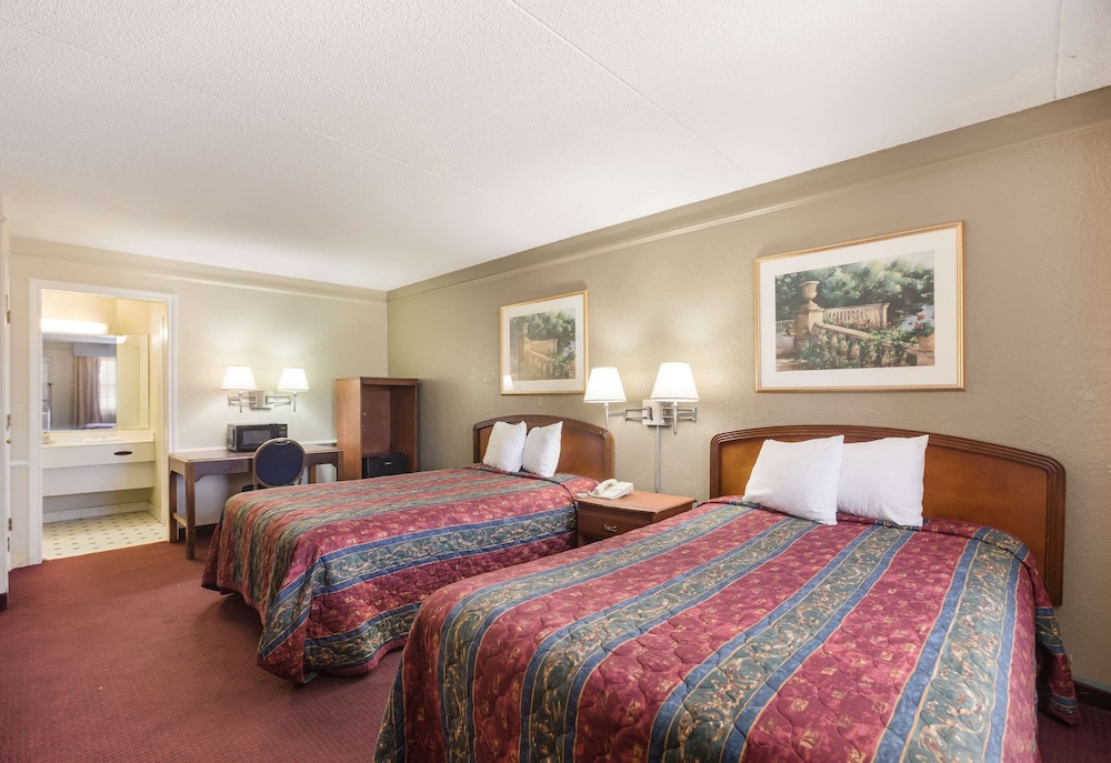 Bhagat Hotels Stone Mountain Atlanta BW Signature Collection 11/35