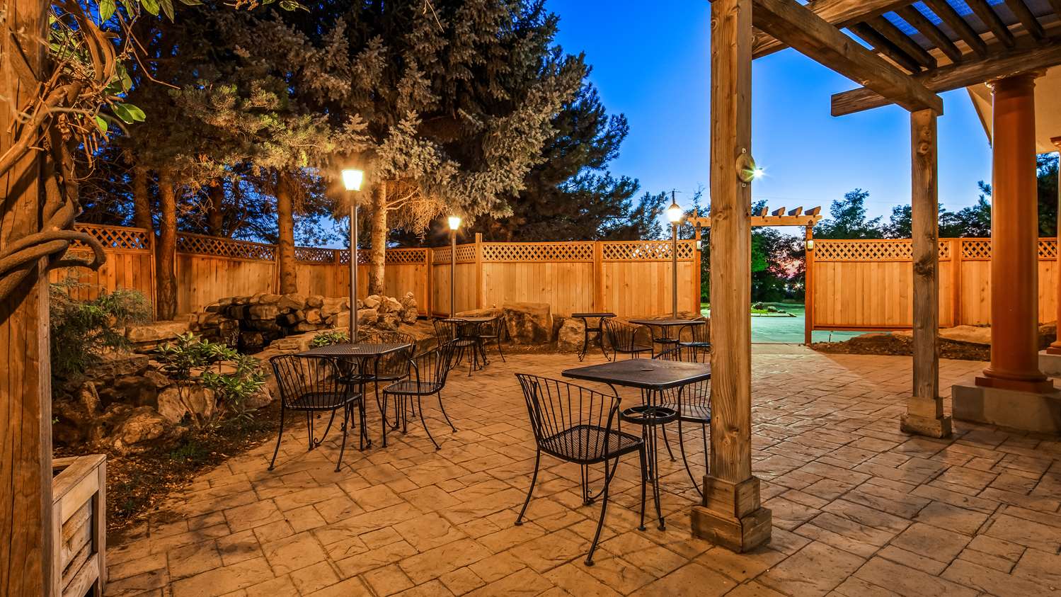 Best Western Plus Caldwell Inn & Suites 34/46