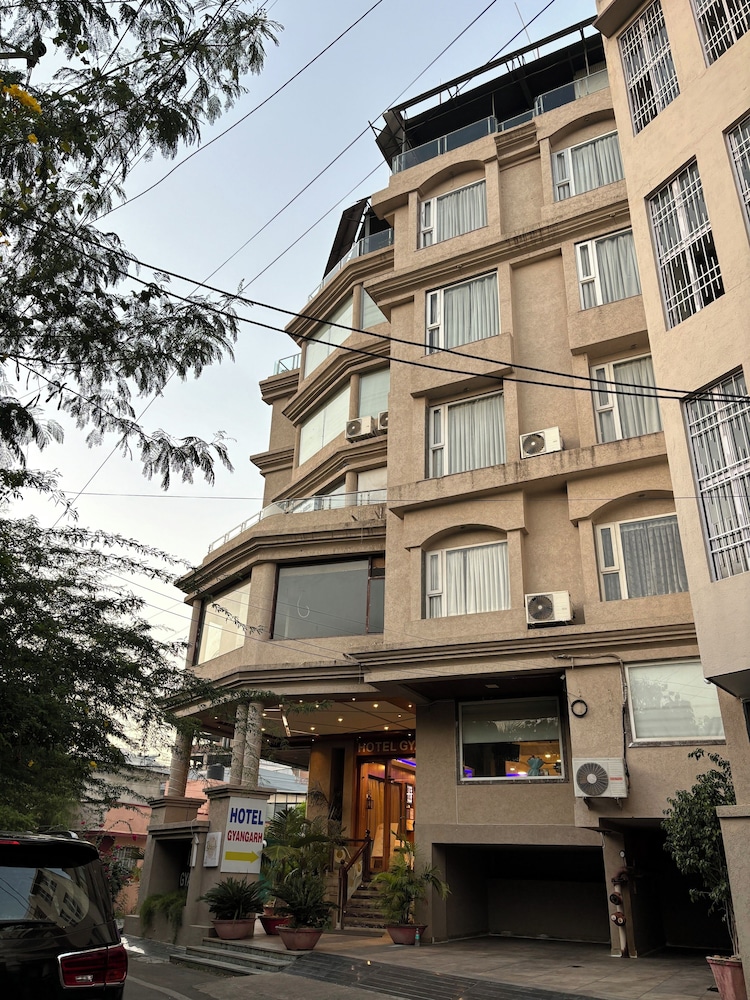 Hotel Gyan Garh Udaipur 2/49