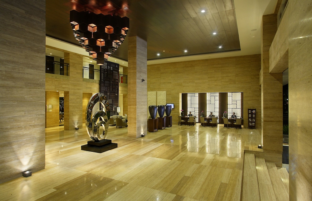 Hotel Santika Mataram 32/70