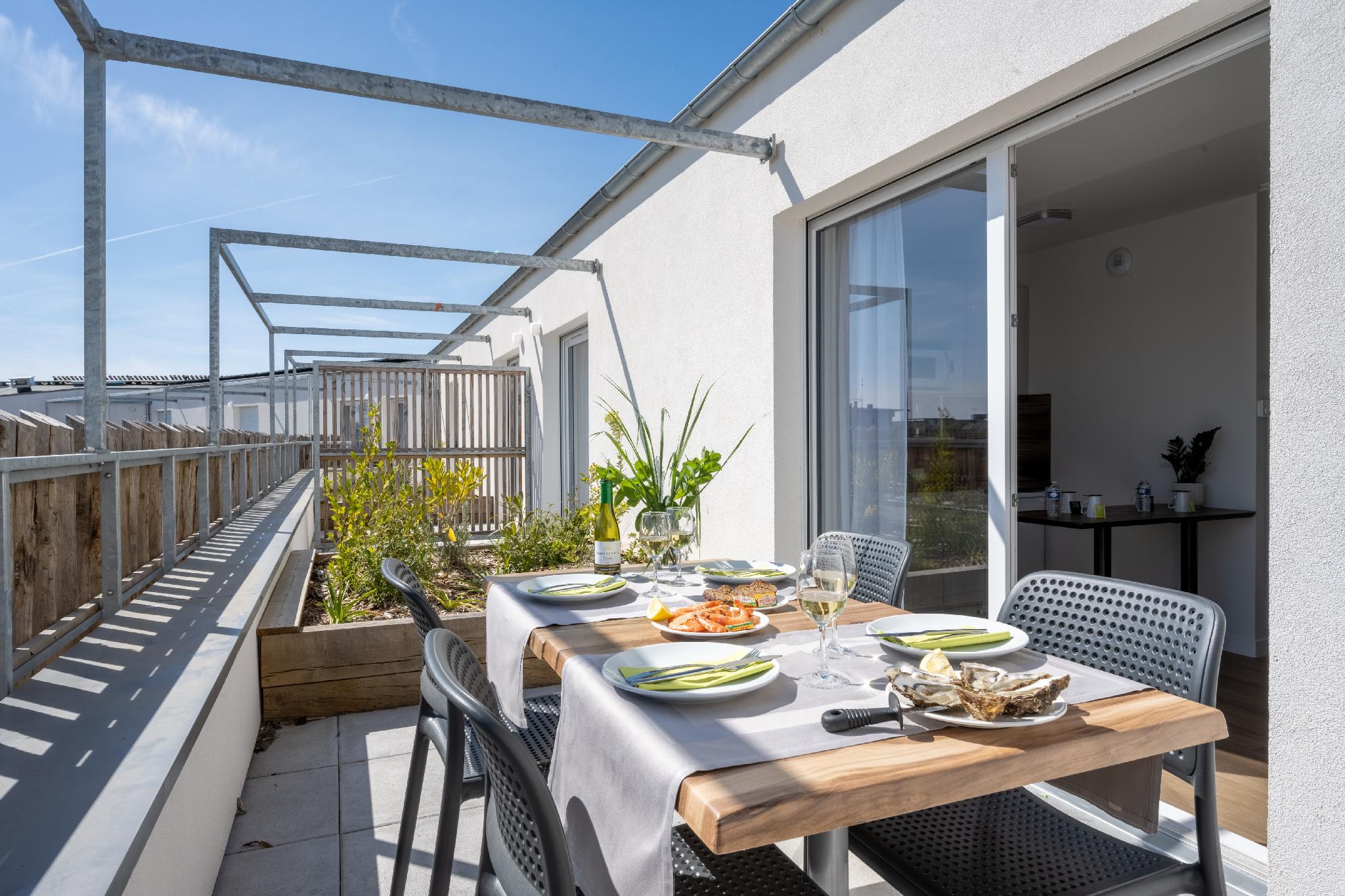ATHOME RESIDENCE ET SPA 25/40