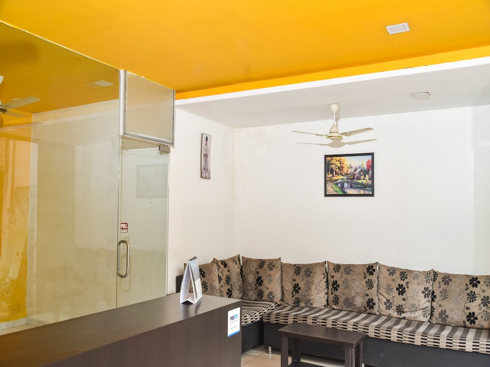 Oyo 12854 Hotel Sahara Inn 15/20