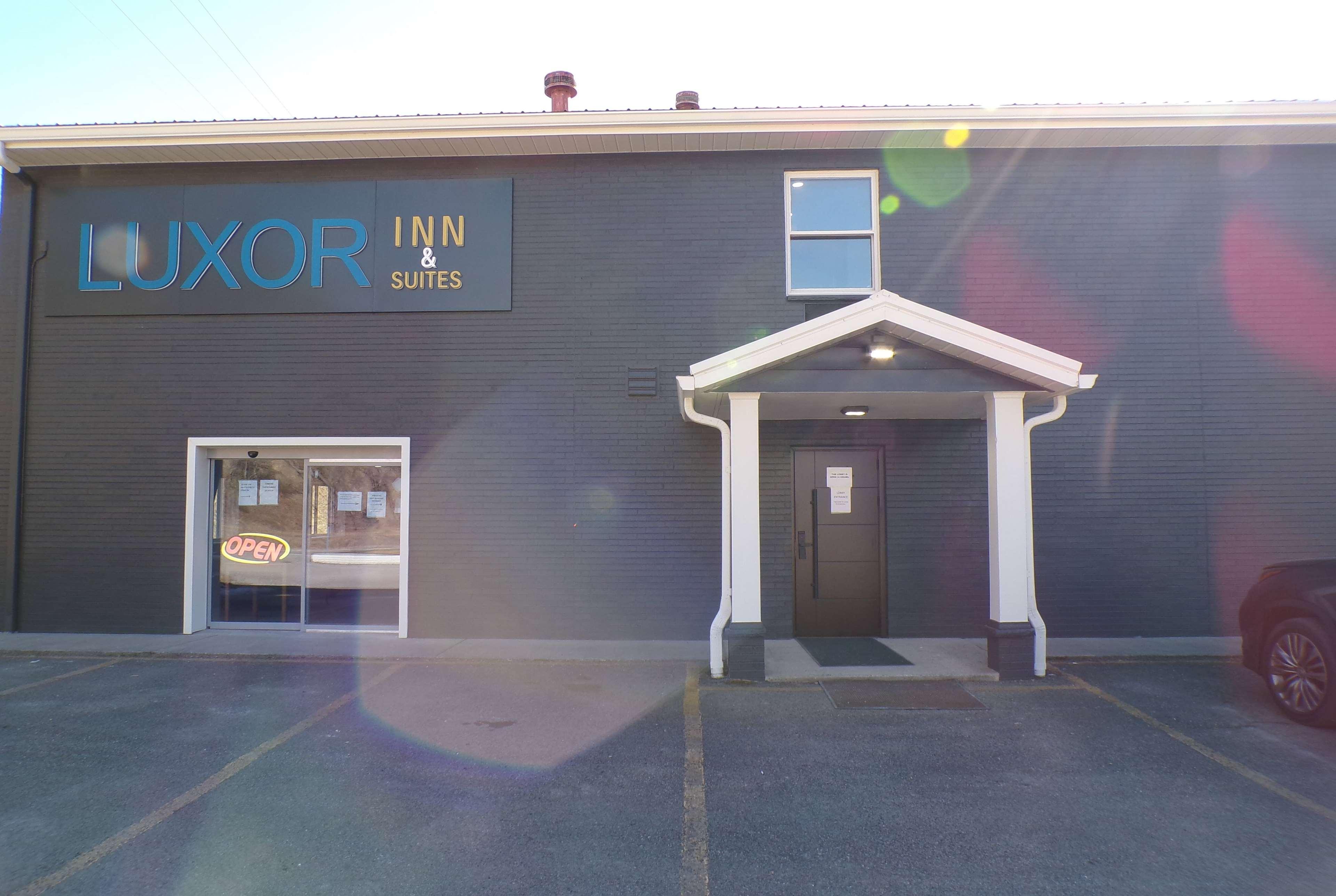 Luxor Inn and Suites, a Travelodge by Wyndham 3/23