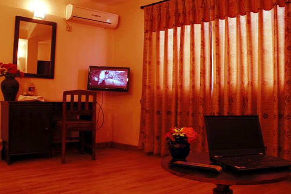 Cascade Hotel 28/33