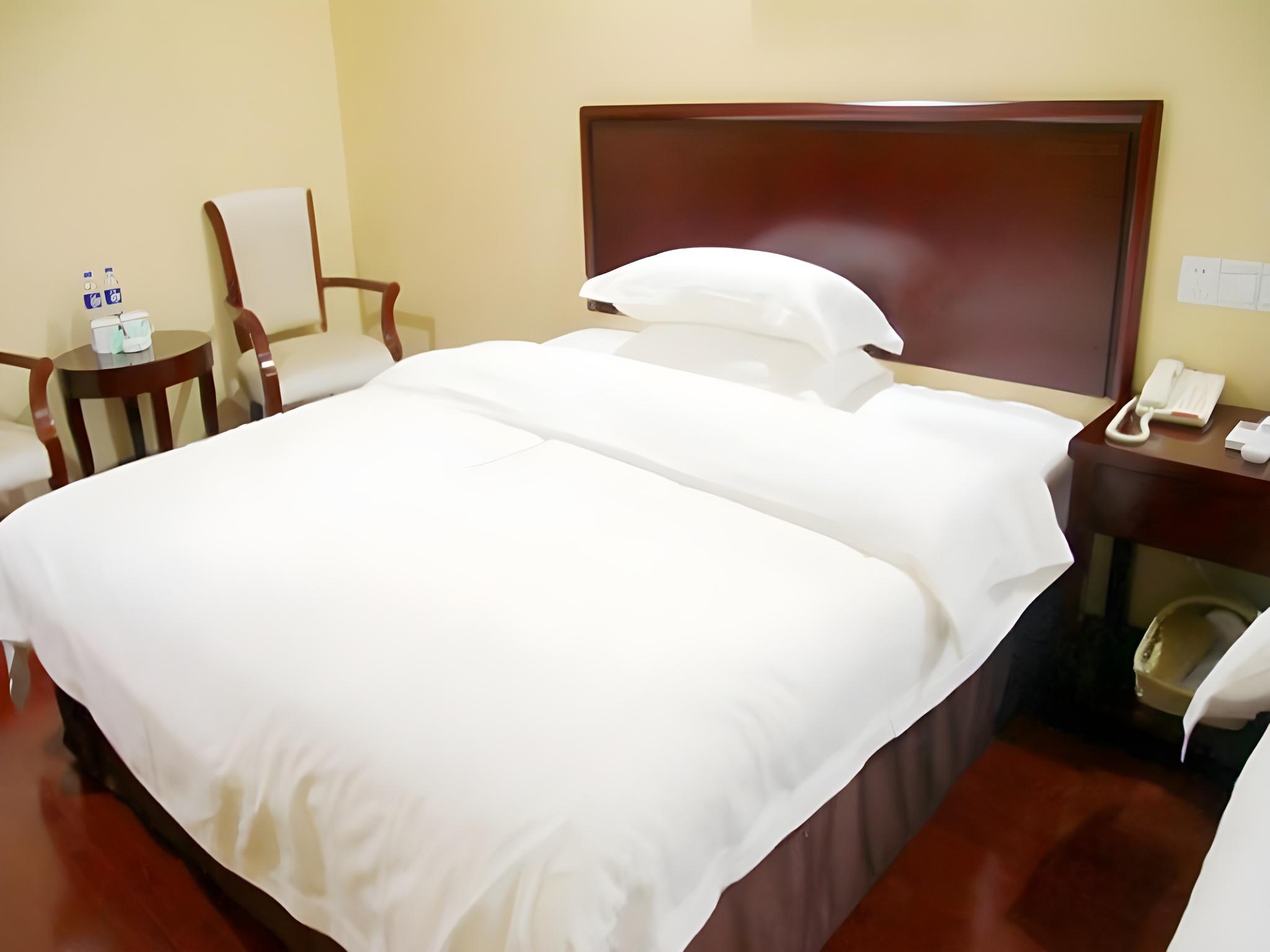 GreenTree Inn Jiangyin Zhouzhuang Shiji Avenue Business Hotel 9/20