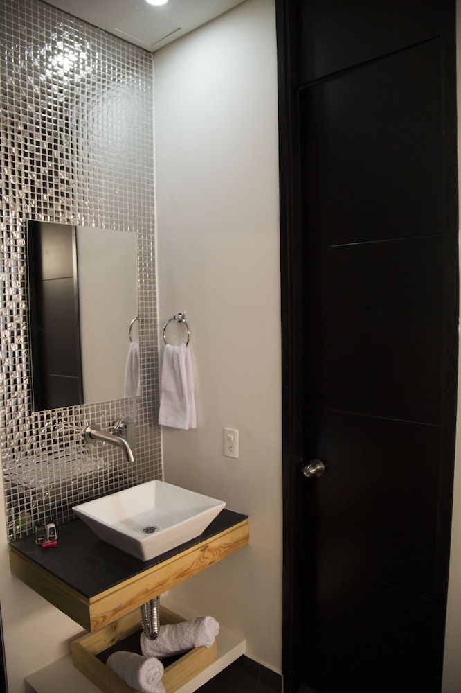 Hotel Gallery 48/49