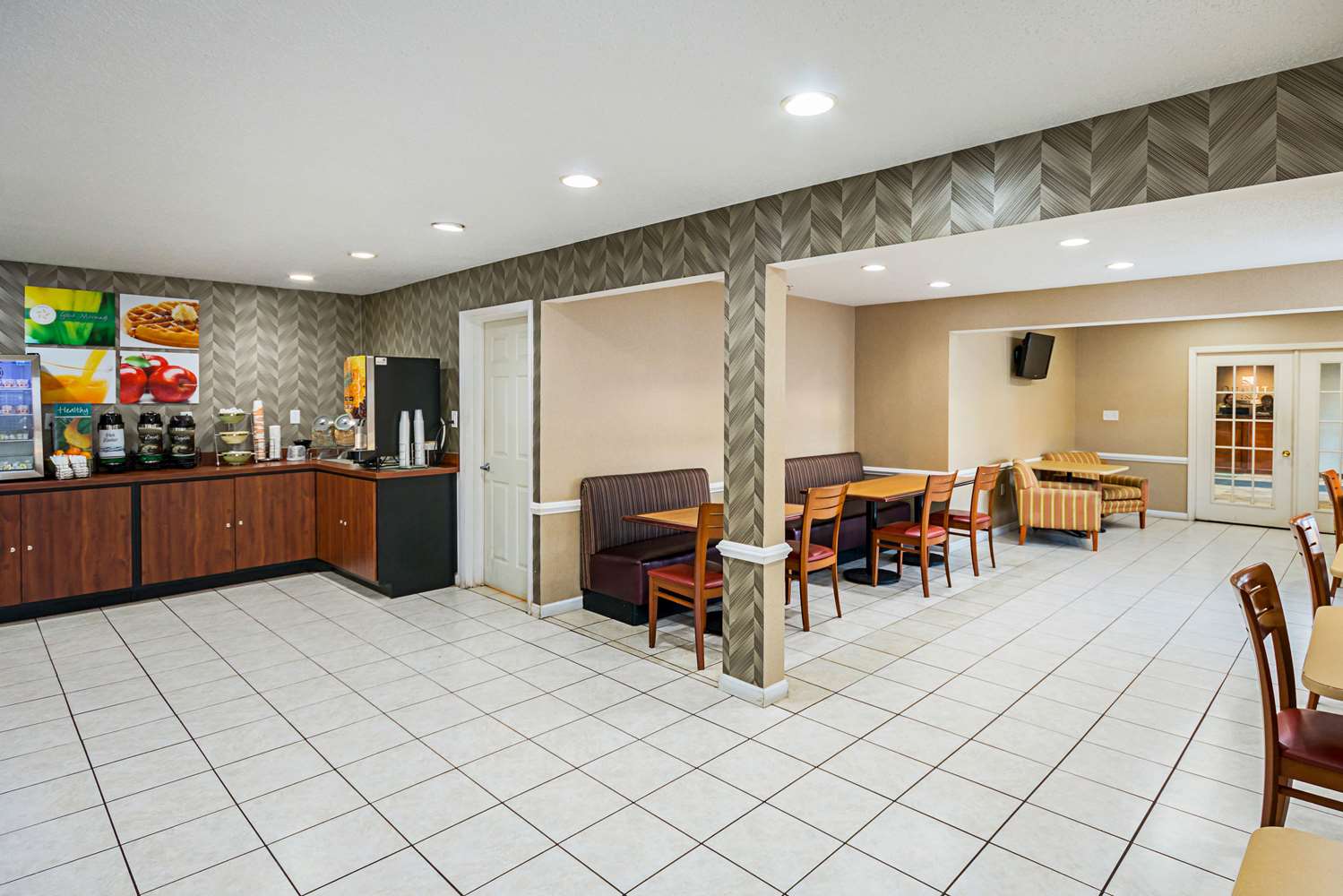 Quality Inn Fairmont 9/33