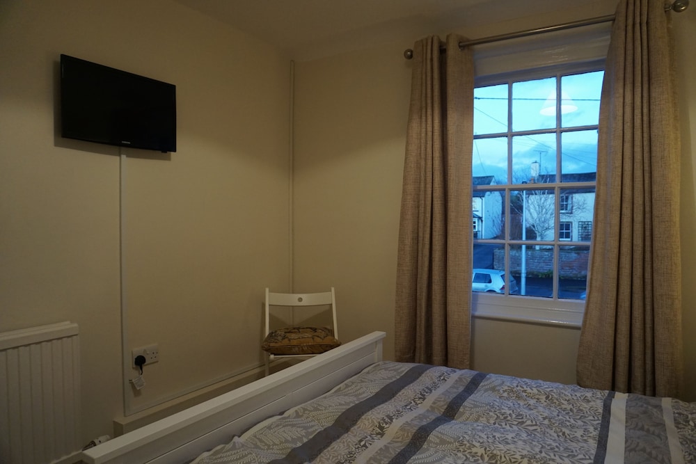 The Shepherds Inn 5/50