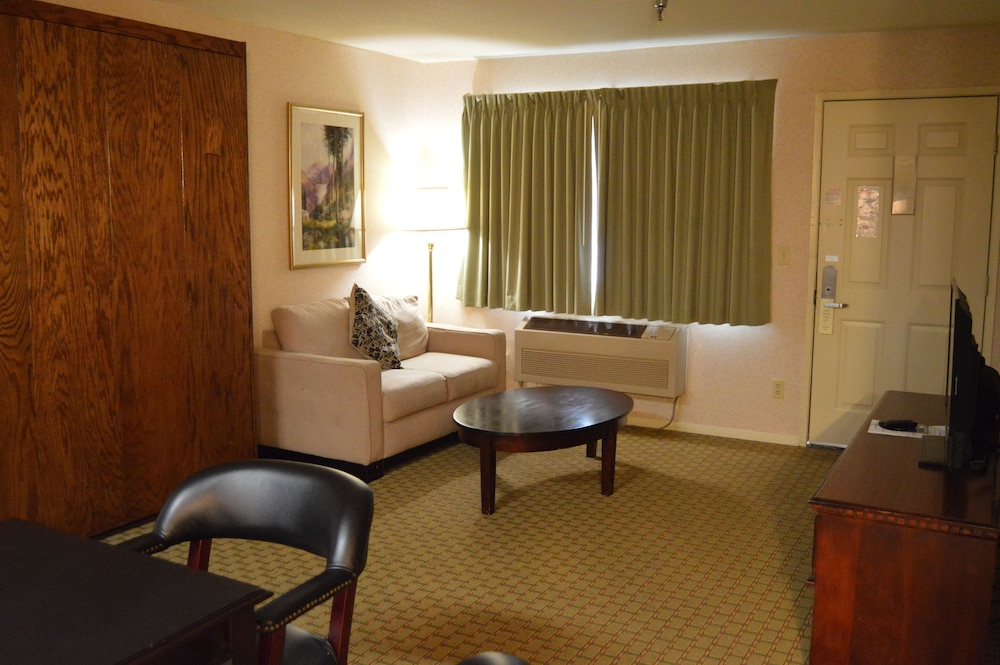 Yosemite Cedar Lodge 41/59