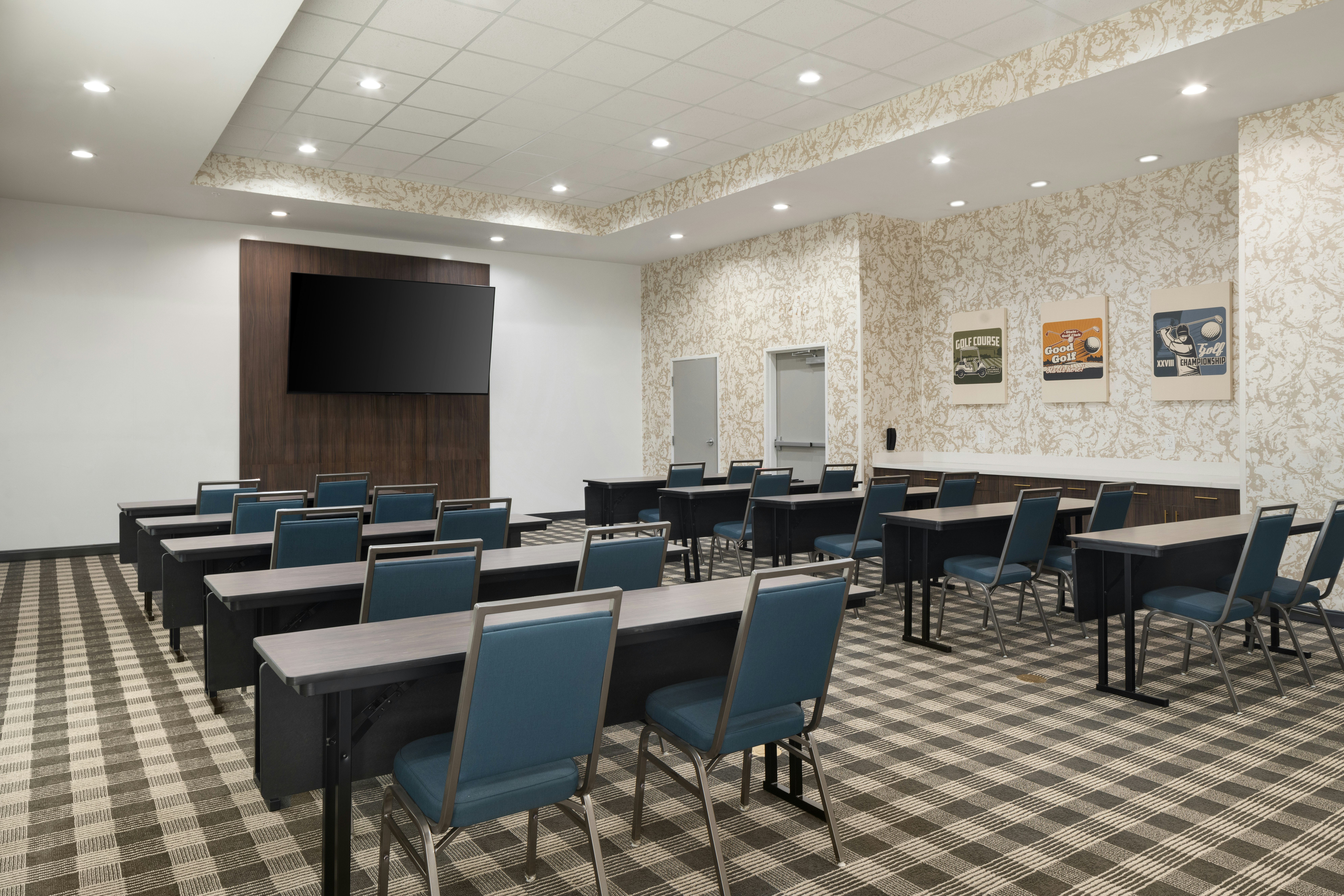 Hampton Inn and Suites Amarillo West, TX 33/42
