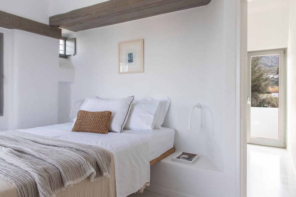 AQUA BREEZE VILLAS NAXOS 11/50