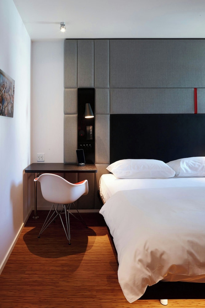Room, King Bed, Accessible, CitizenM San Francisco Union Square 7/16