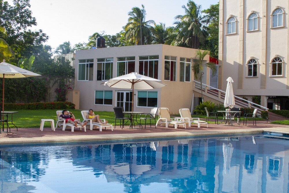 Hotel Baez Paraiso 3/59