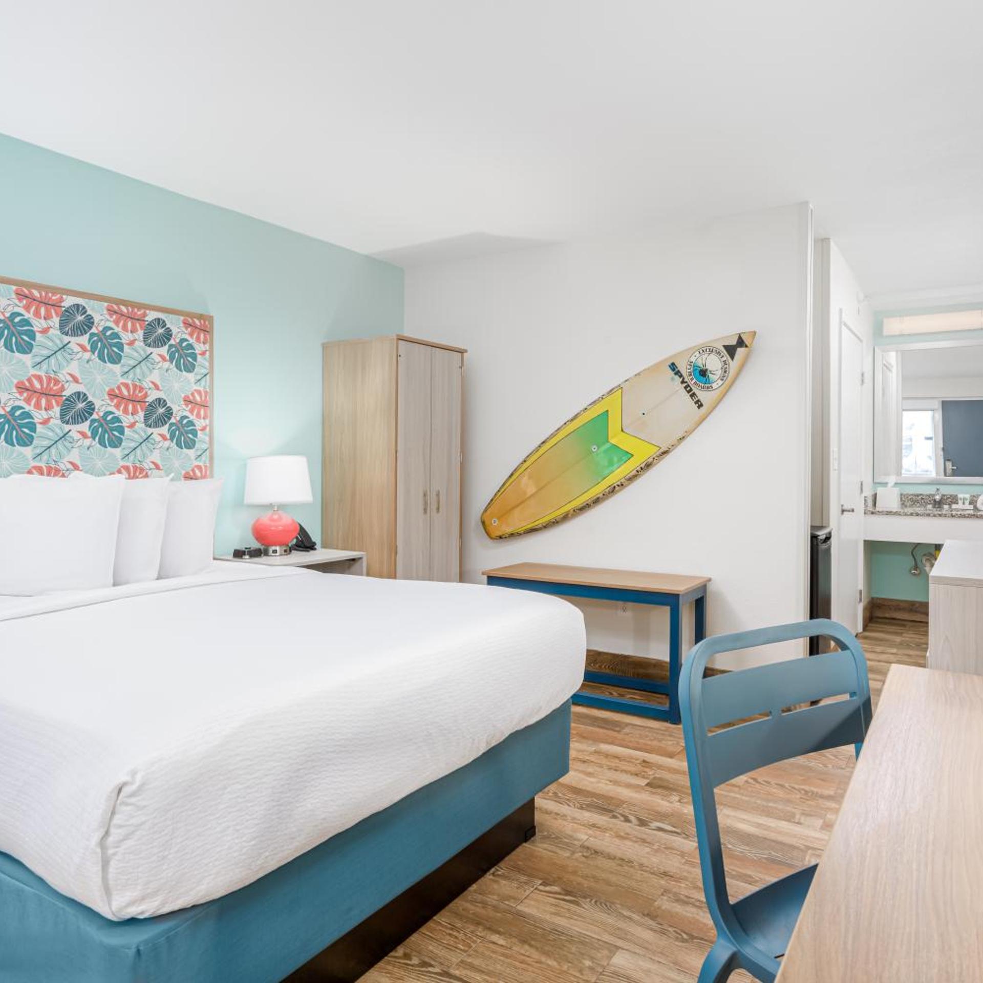 Room, Queen Bed, Accessible