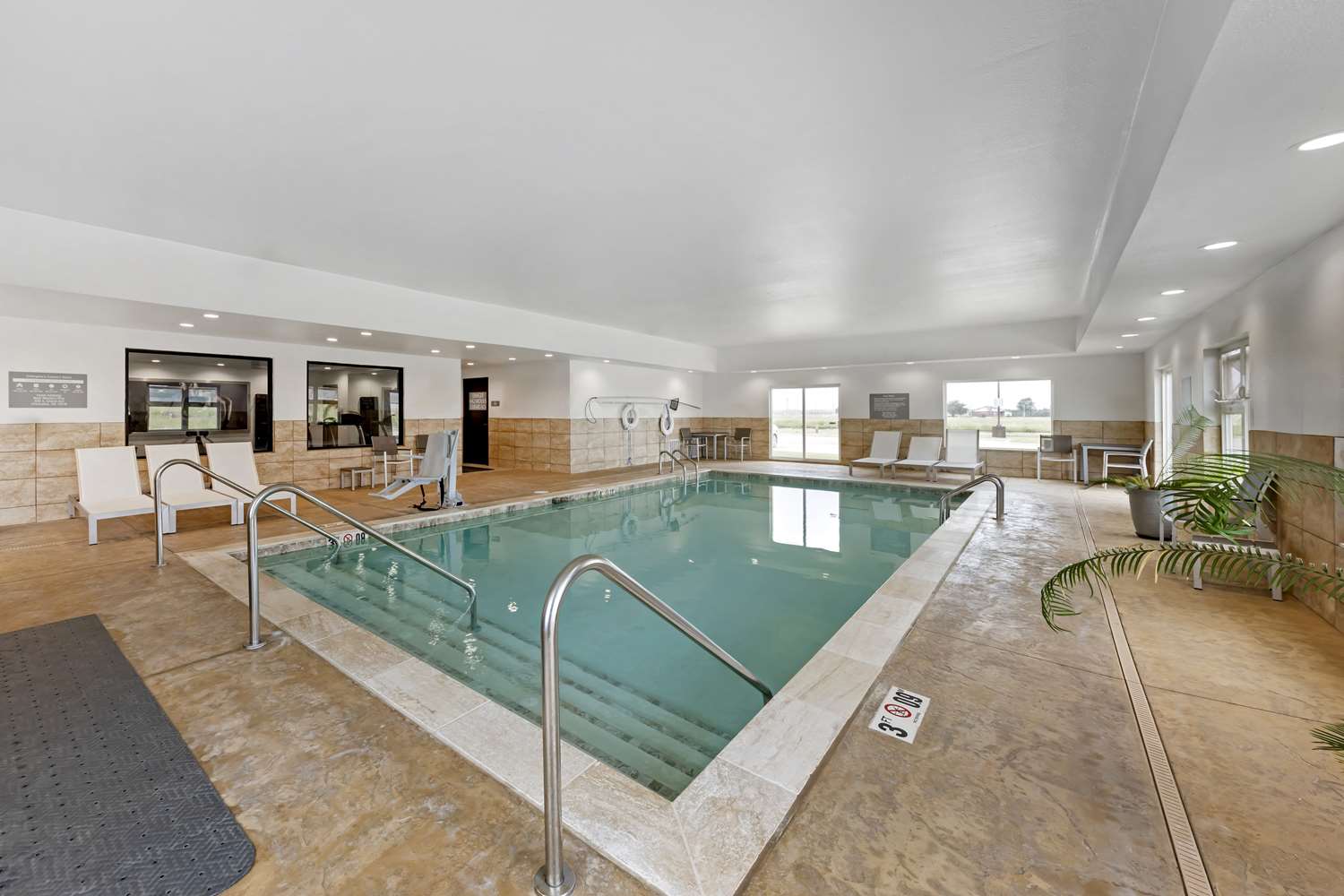 Best Western Plus Chickasha Inn 7/11