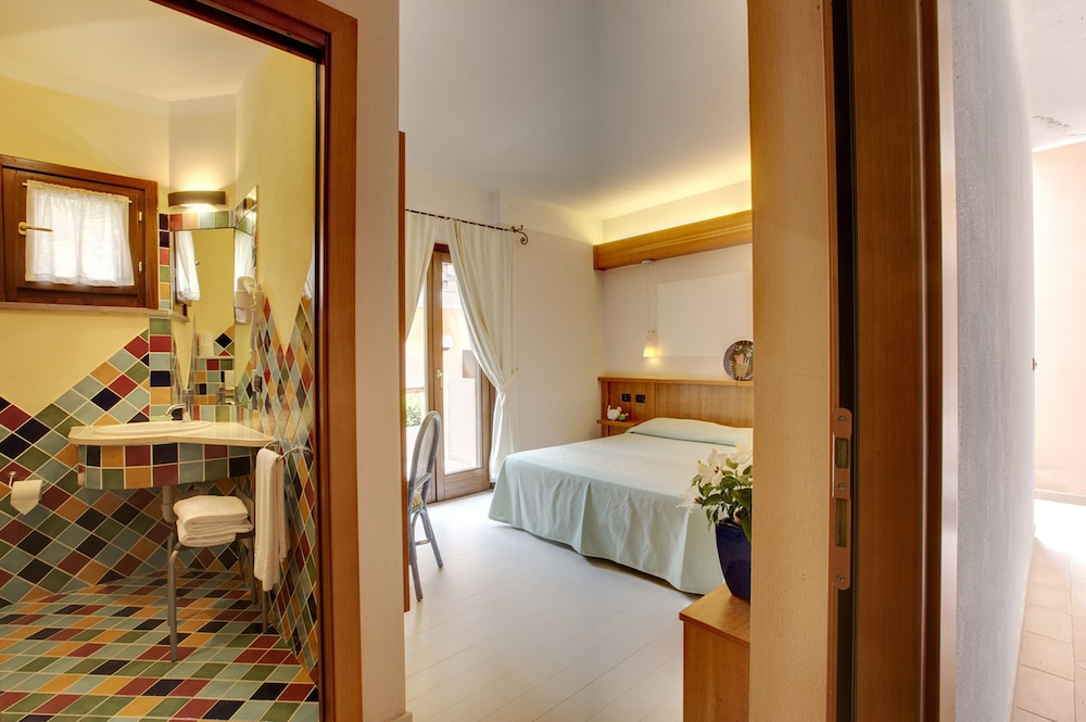 Hotel Cala Reale 13/65