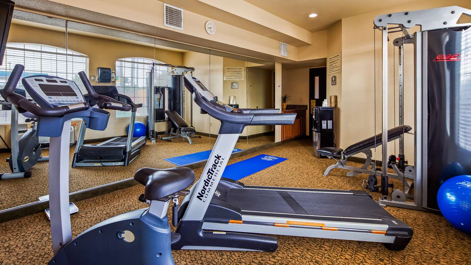 Best Western Windsor Pointe Hotel & Suites-AT&T Center 15/28