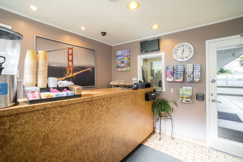 Nob Hill Motor Inn 7/40