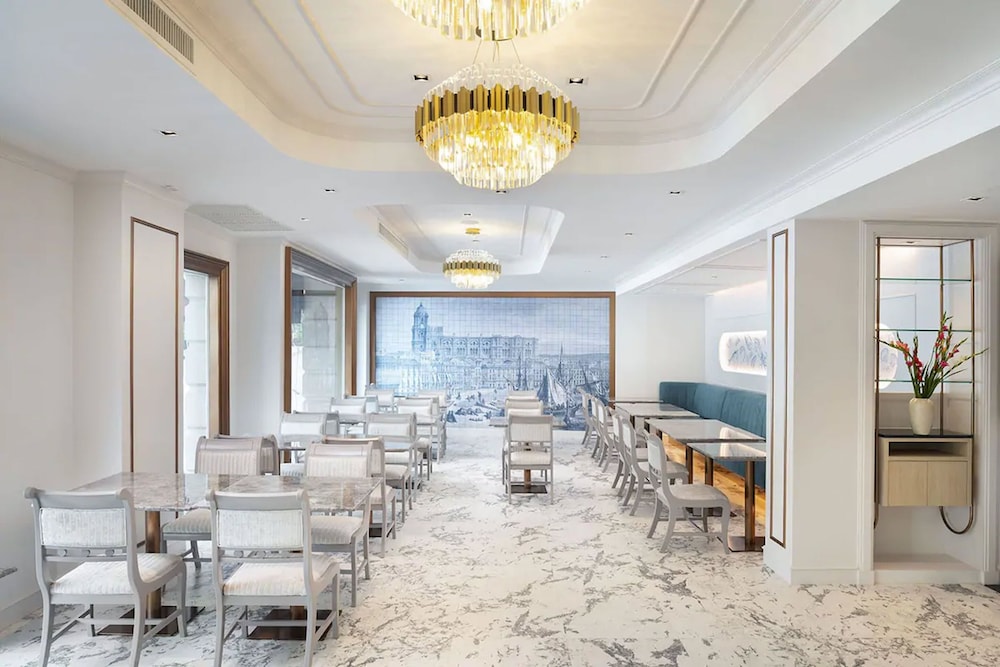 Kingston Suites Bangkok Sukhumvit 15 by Kingston Hotels 51/55