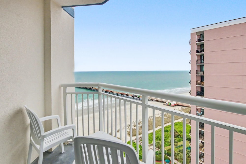 Carolinian Beach Resort in Myrtle Beach by Vacasa 22/50