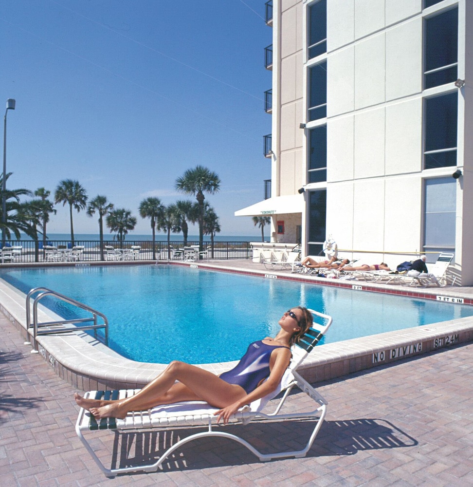 Cirque St. Armands Beachside 33/35