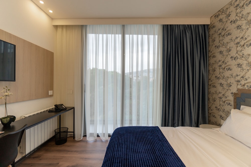 Votre Hotel 17/68