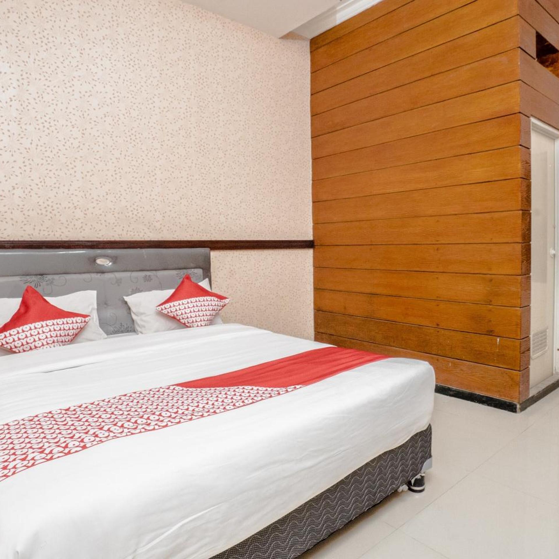 Hotel O Central Batu Near Jatim Park 3 Formerly Bunga Matahari Hotel 12/50