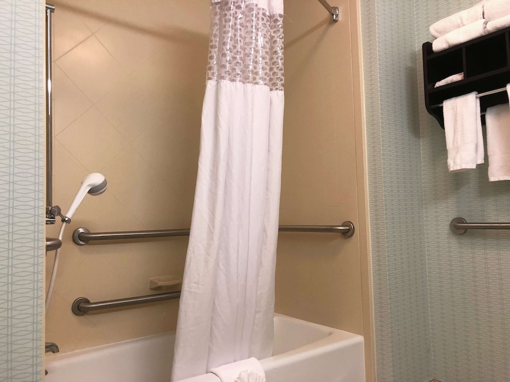 Hampton Inn & Suites Nashville @ Opryland 16/56
