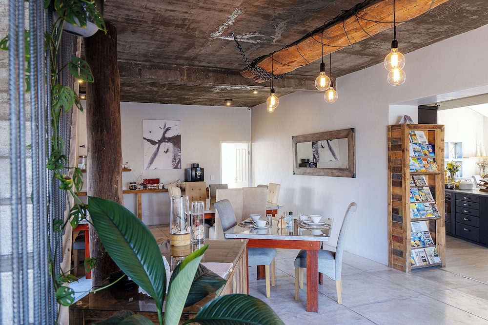Organic Square Guesthouse 50/65