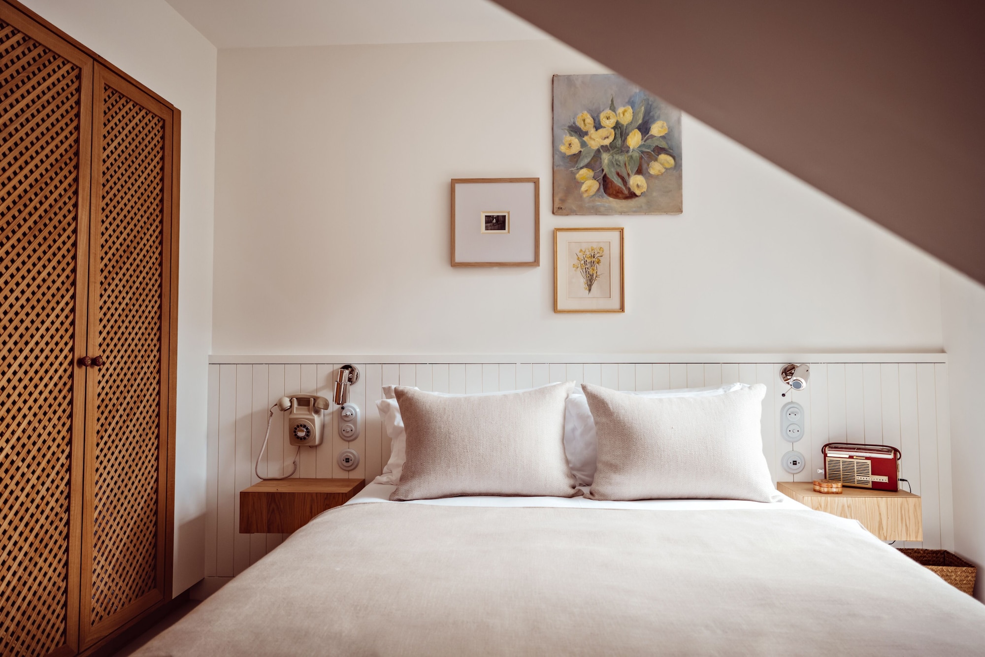 EXECUTIVE, DOUBLE BED