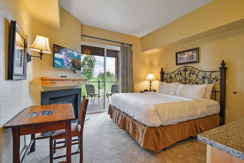 2 BEDROOMS, CONDO, SILVERADO, LODGE, 2 QUEEN BEDS