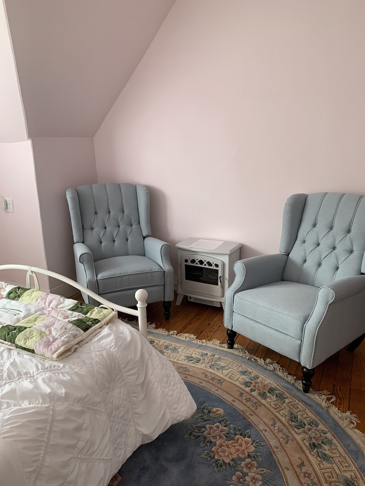 Gillis Grier Bed and Breakfast 32/50