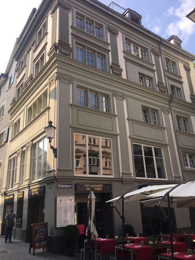 Hotel Old Town 4/25