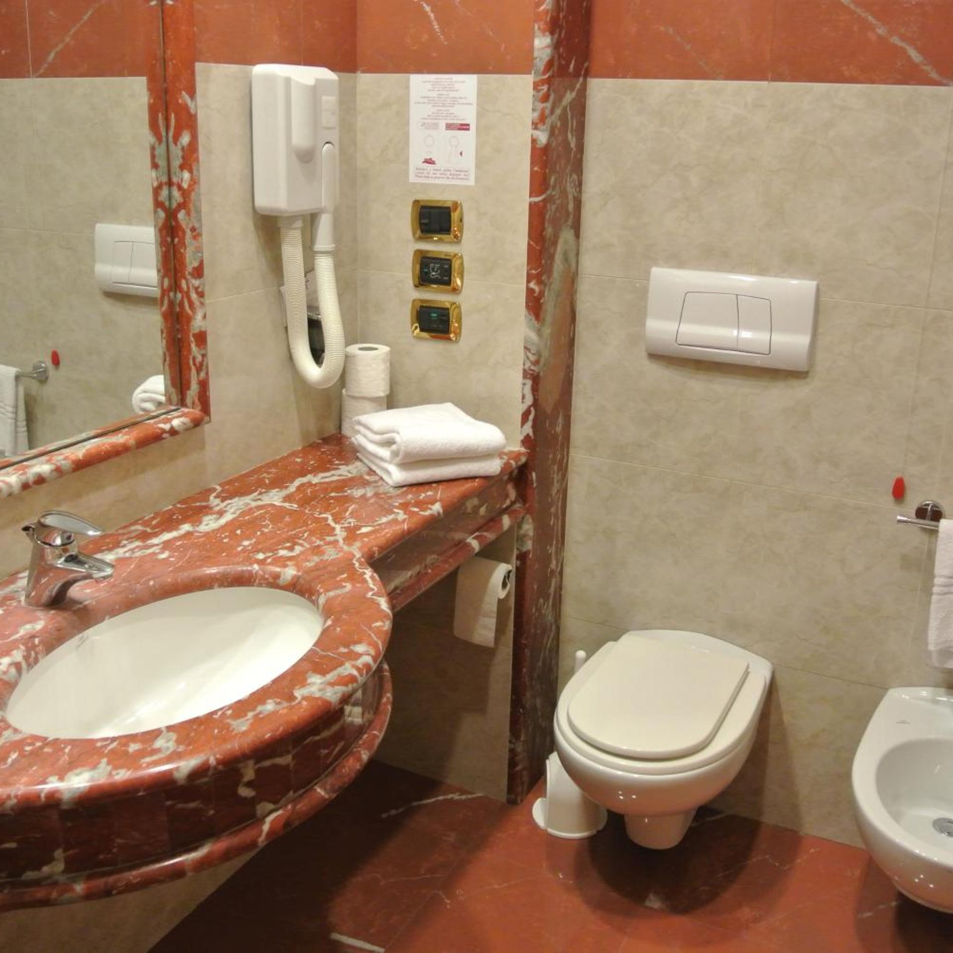 غرفة مزدوجة سوبيريور بشرفة، Grand Hotel La Chiusa Di Chietri 7/10