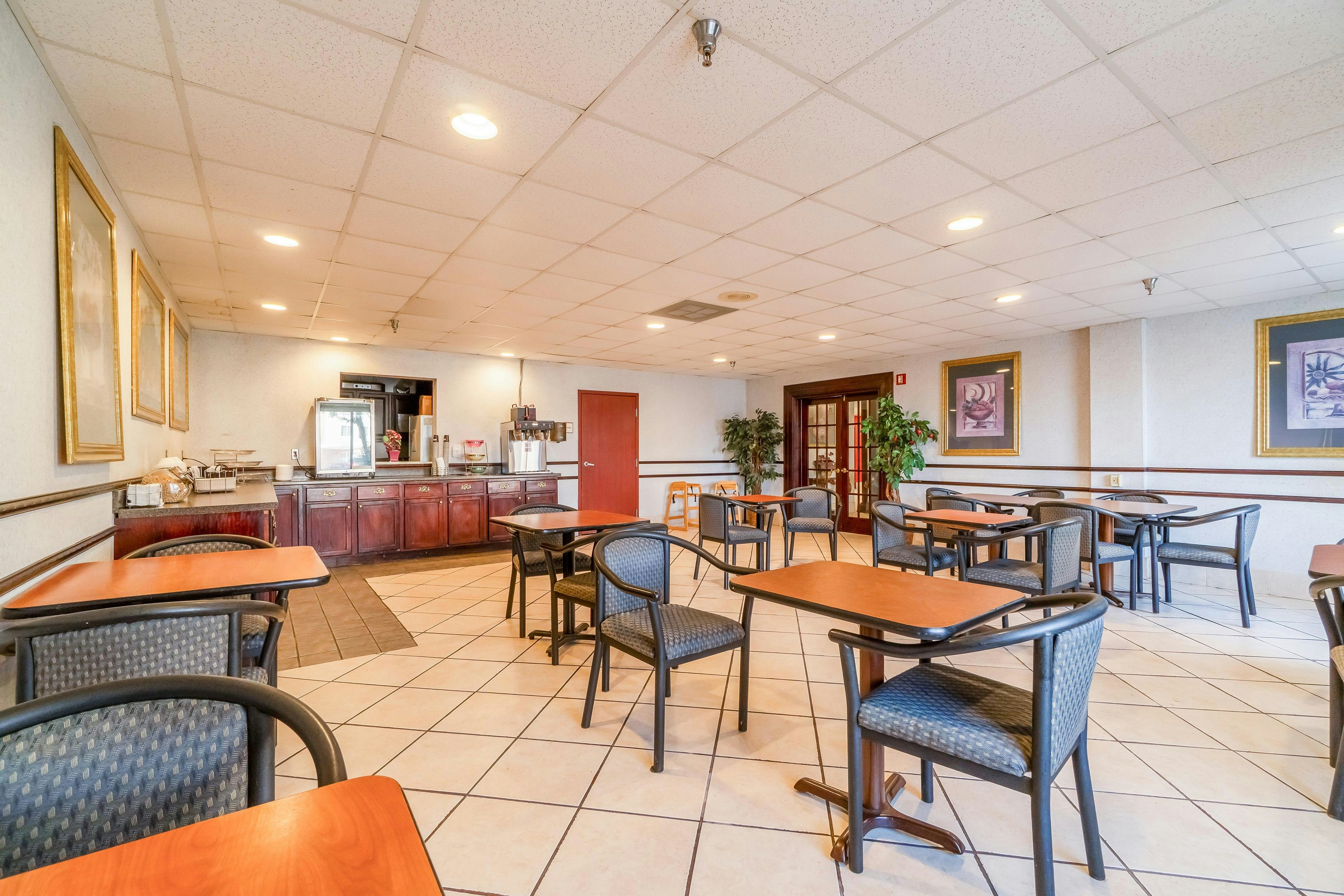 Ark Suites By OYO Jonesboro I-555 36/59