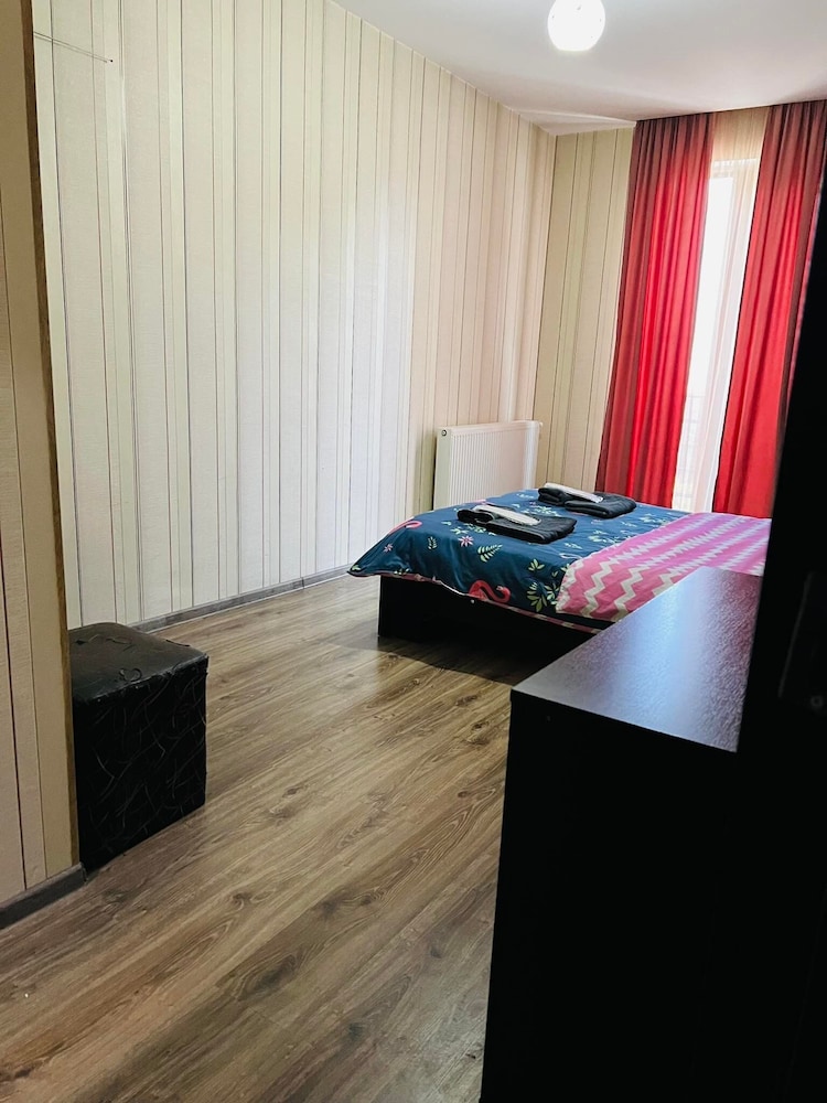 Hotel Ellegance 27/65