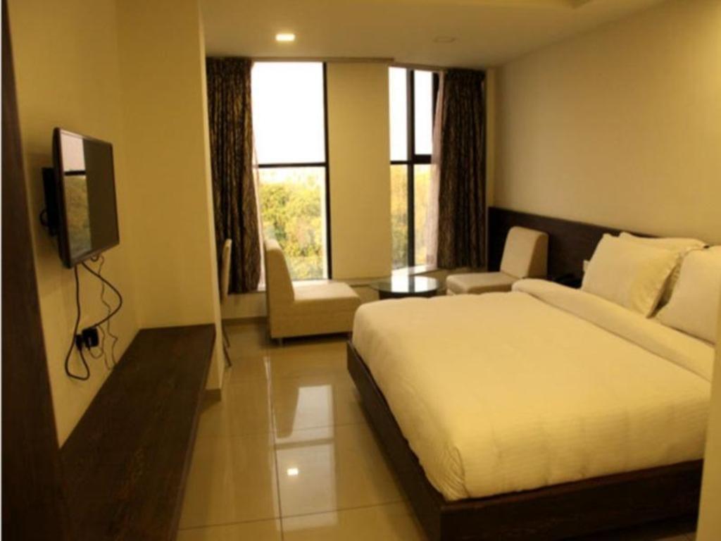 SHAGUN HOTEL 10/29