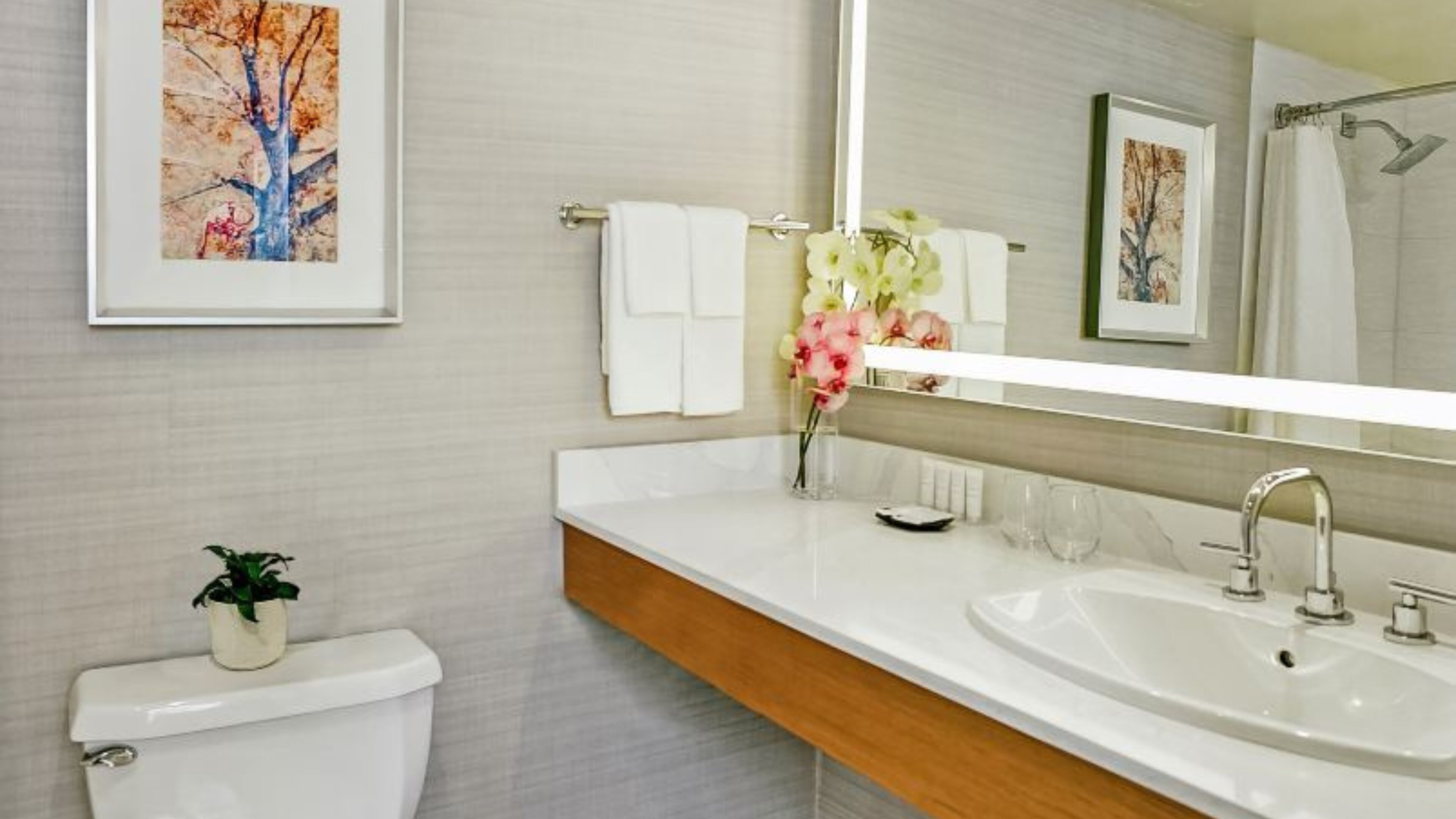 Crowne Plaza Toronto – North York 69/70