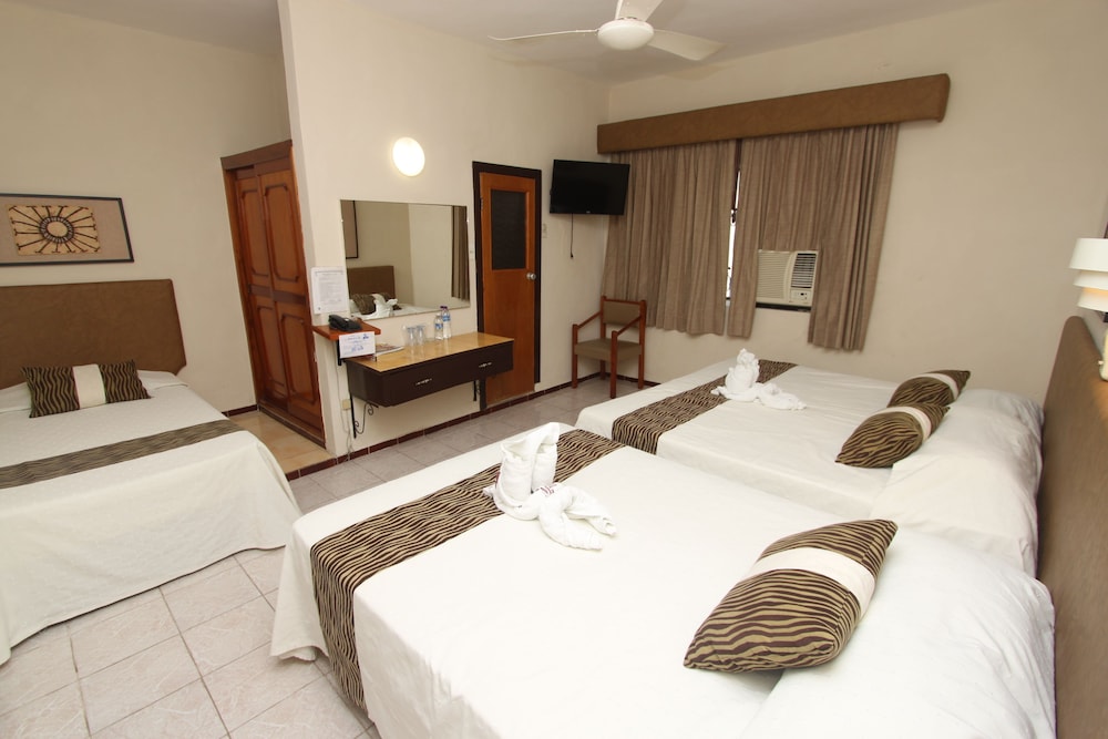 SUITE HOTEL MARIA DE LA LUZ 12/41