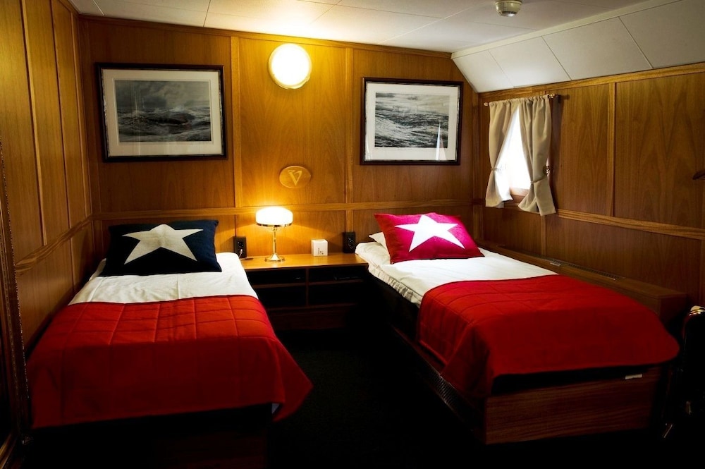 Barken Viking by Dialog Hotels 12/50