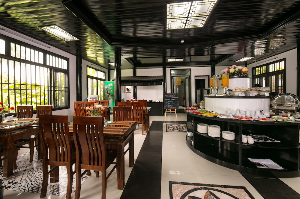 restaurant cafeteria