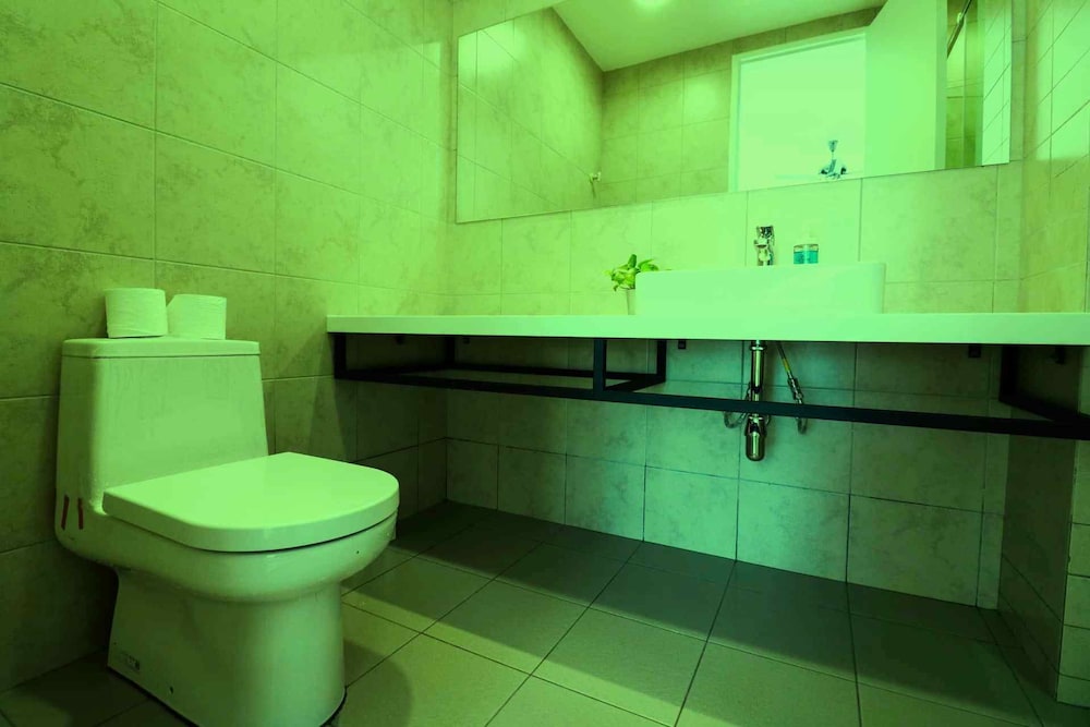 Platinum Suites AT Swiss Garden 43/45